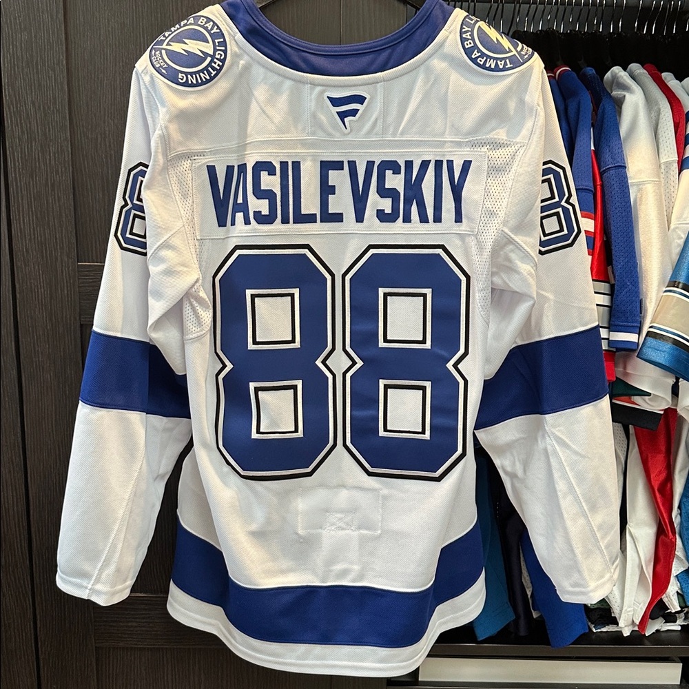 Andrei Vasilevskiy Tampa Bay Lightning Fanatics Away Premium Jersey - White - Picture 6 of 6